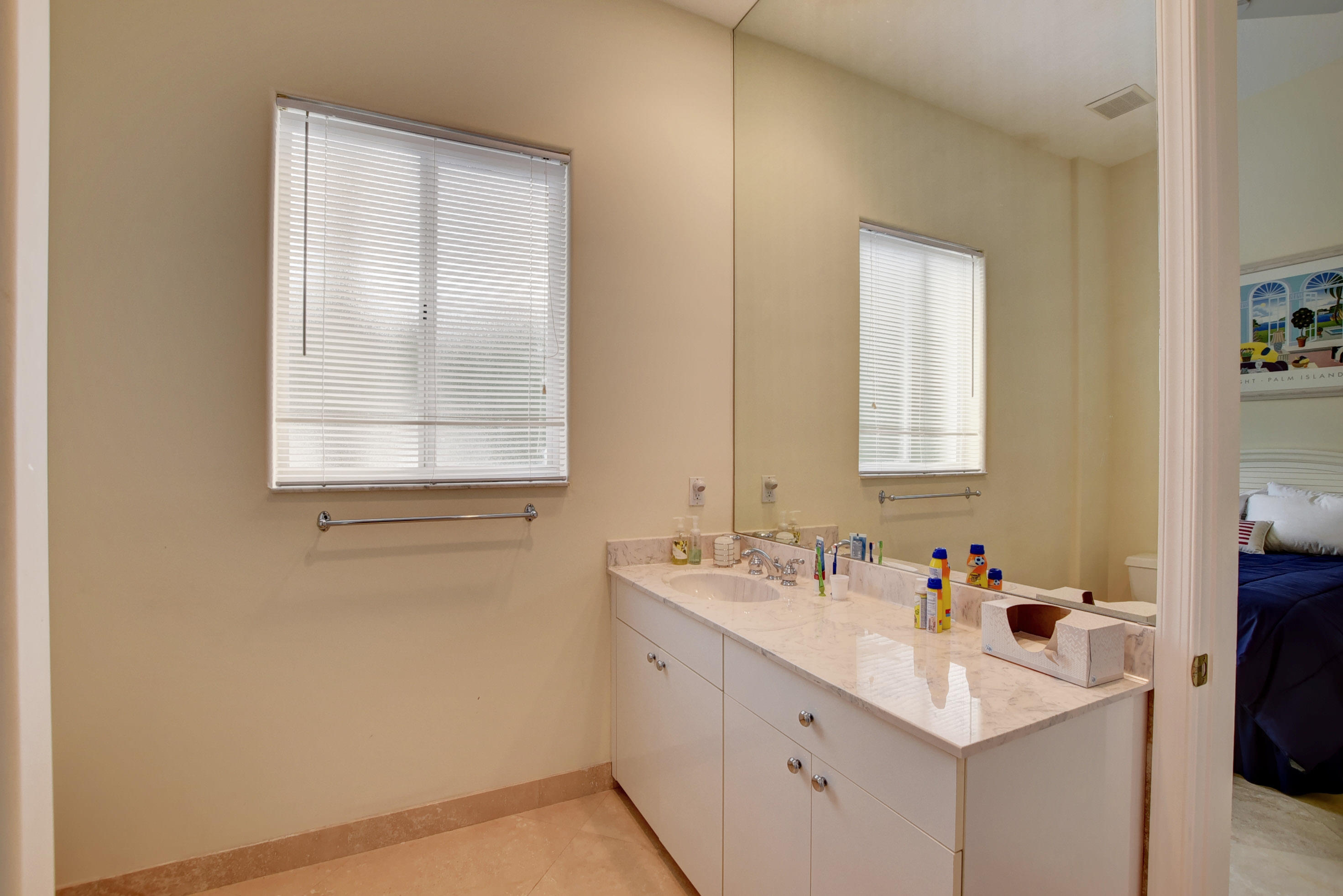 7170 Mallorca Crescent Boca Raton, FL 33433 - Photo 27 of 63 2nd Bathroom