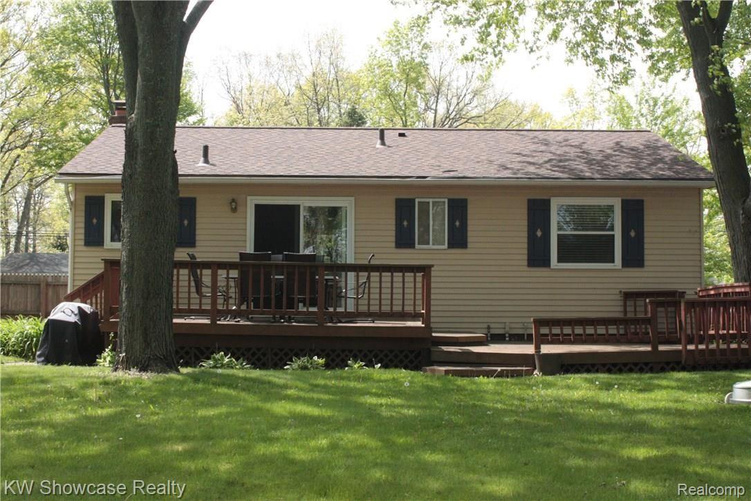 1573 Remsing Street Hartland, MI 48353 - Photo 25 of 25 IMG_7776.JPG