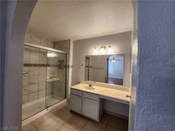 $1,450 | 2200 South Fort Apache Road, Unit 2164, Las Vegas, NV 89117