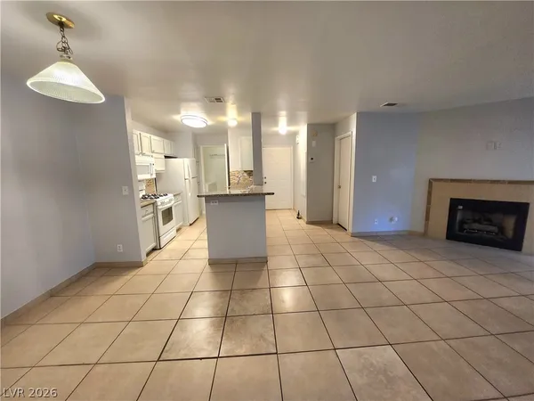 $1,450 | 2200 South Fort Apache Road, Unit 2164, Las Vegas, NV 89117