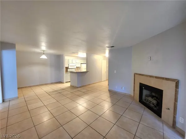 $1,450 | 2200 South Fort Apache Road, Unit 2164, Las Vegas, NV 89117