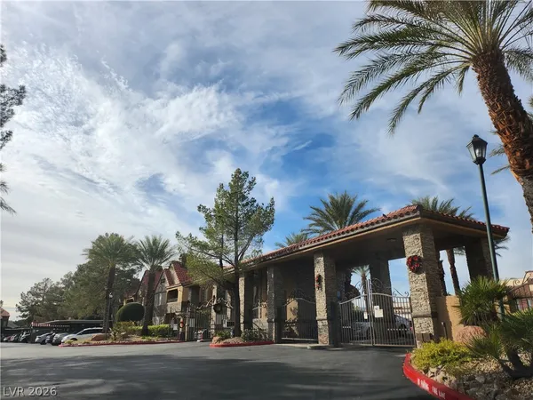 $1,450 | 2200 South Fort Apache Road, Unit 2164, Las Vegas, NV 89117