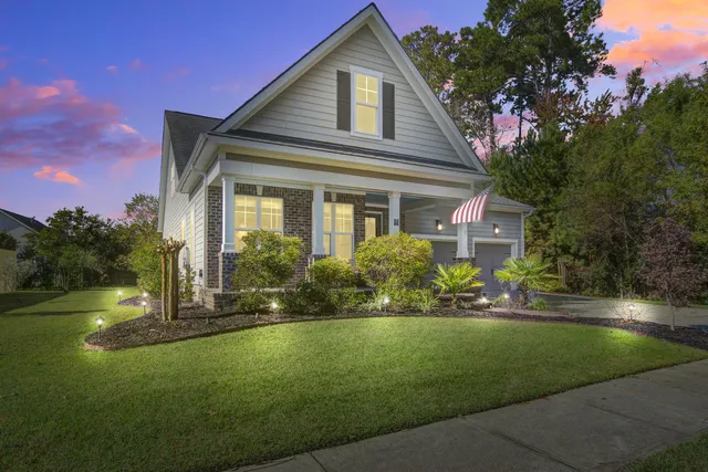 $539,900 | 303 Kilarney Road, Summerville, SC 29483