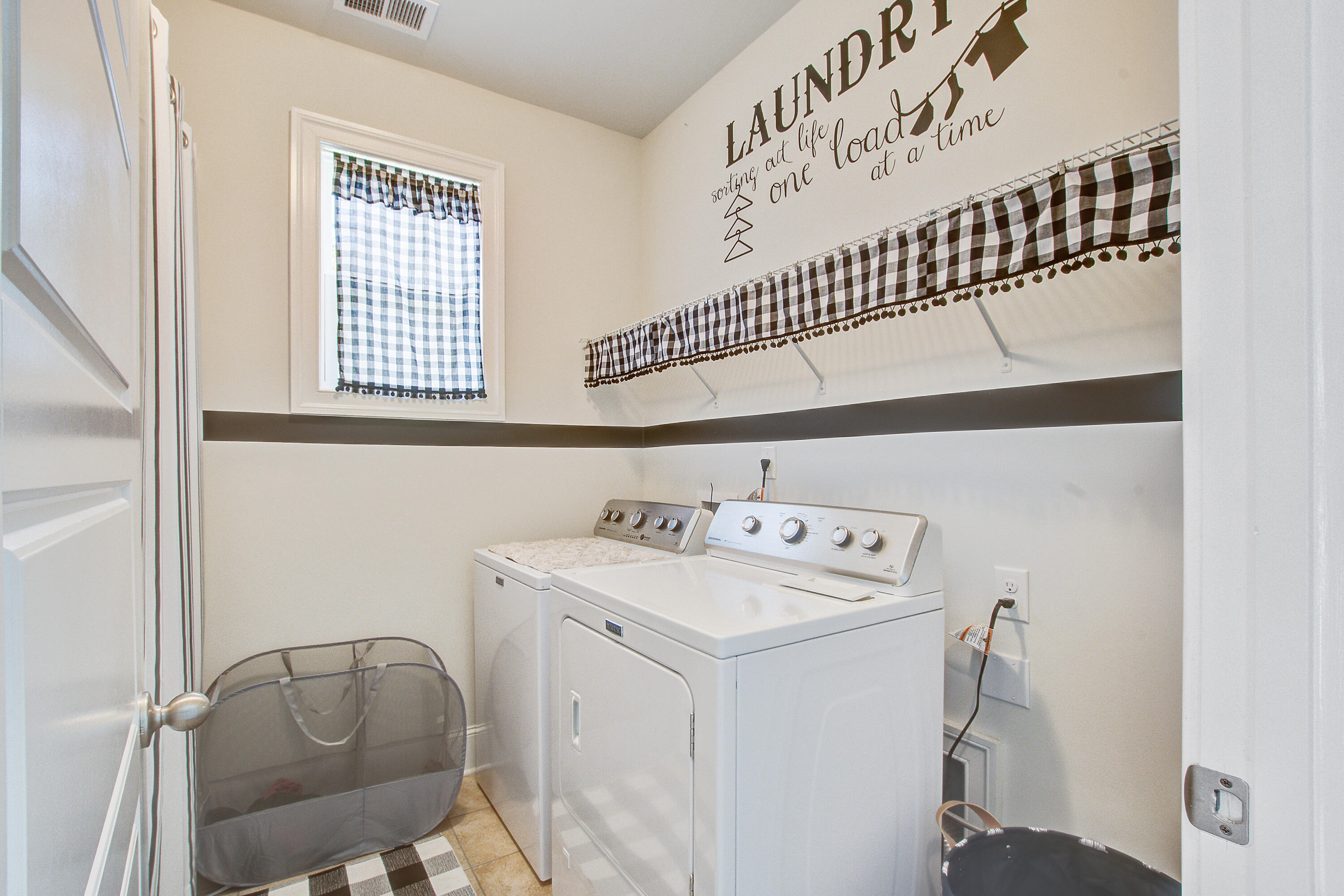 303 Kilarney Road Summerville, SC 29483 - Photo 20 of 54 303 (22)