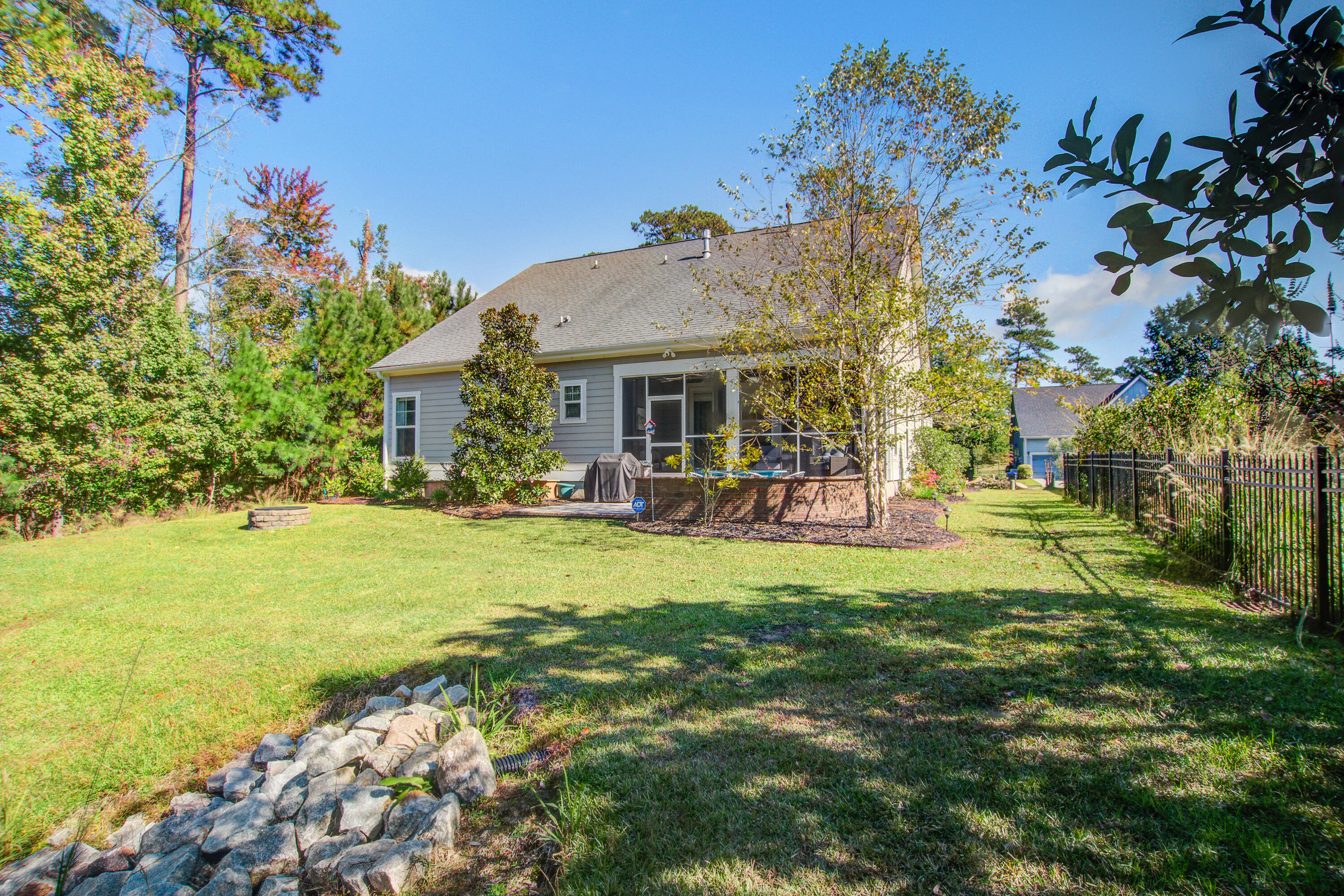 303 Kilarney Road Summerville, SC 29483 - Photo 44 of 54 303 (46)