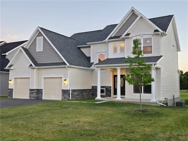$524,900 | 31 Kingsbarn Road, Henrietta, NY 14586