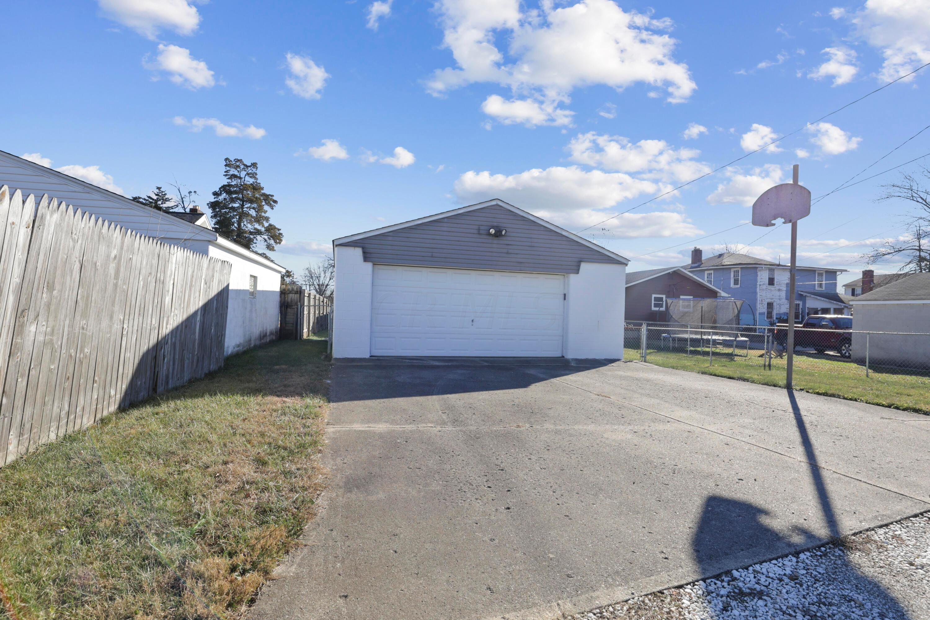 1137 Brown Road Columbus, OH 43223 - Photo 30 of 59 CEB41740-9D04-4647-BBE6-0D5C75AB024B