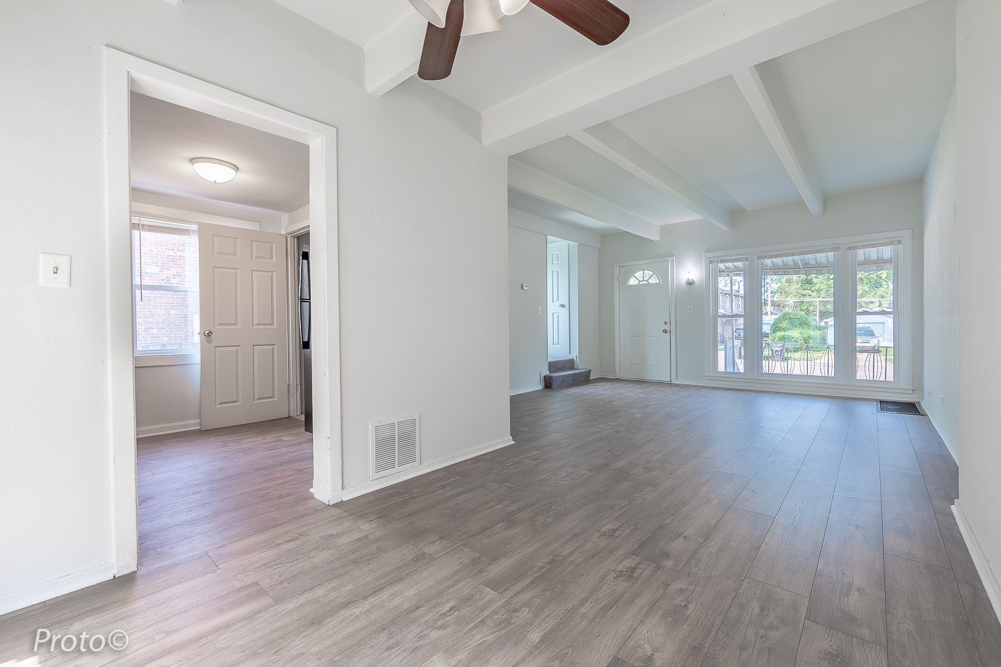 9145 South Prairie Avenue Chicago, IL 60619 - Photo 4 of 22