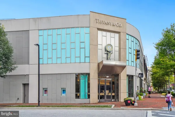 $424,900 | 4601 North Park Avenue, Unit 1019, Chevy Chase, MD 20815