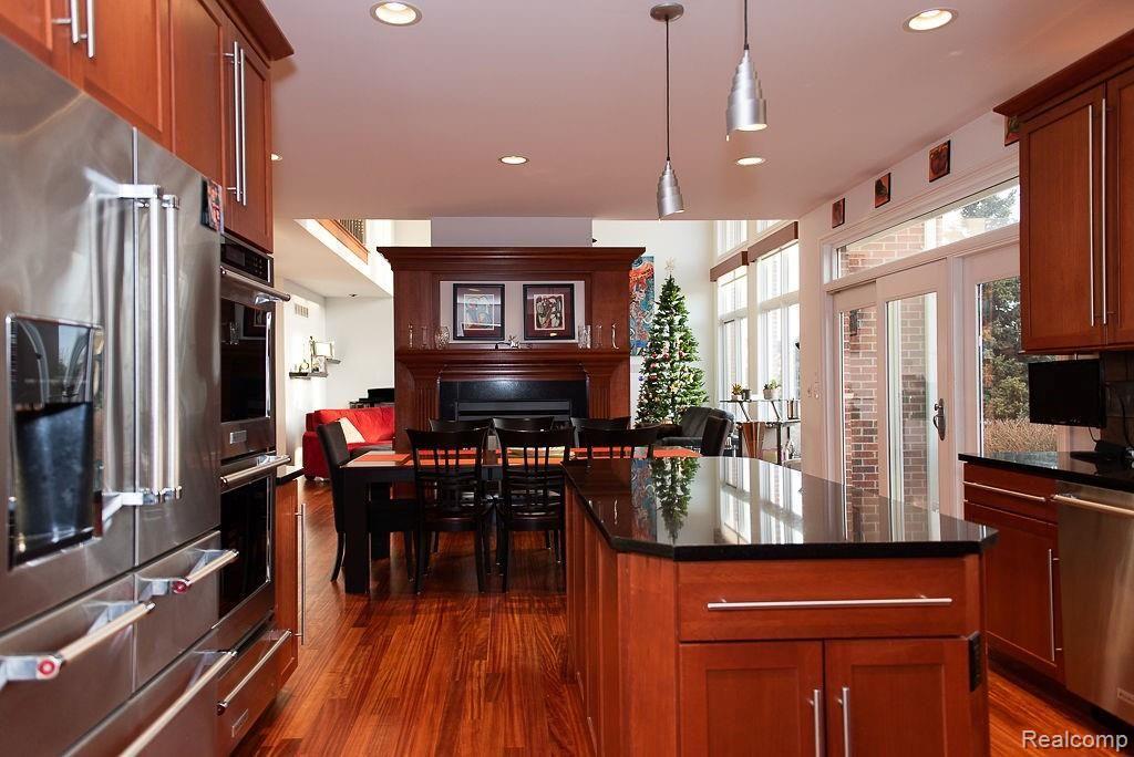 1422 Galena Rochester Hills, MI 48306 - Photo 4 of 47
