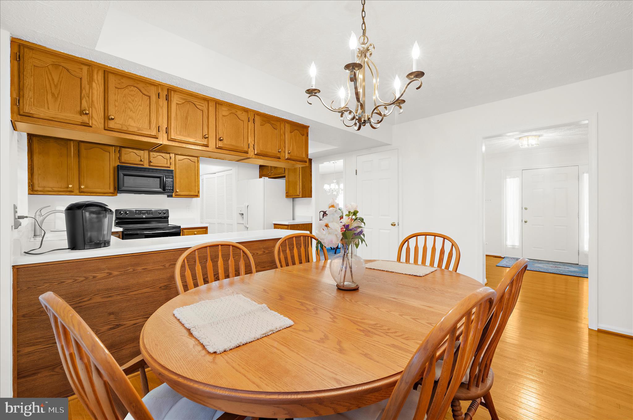 1678 Wickham Way Crofton, MD 21114 - Photo 11 of 62 Large Eat-In Kitchen