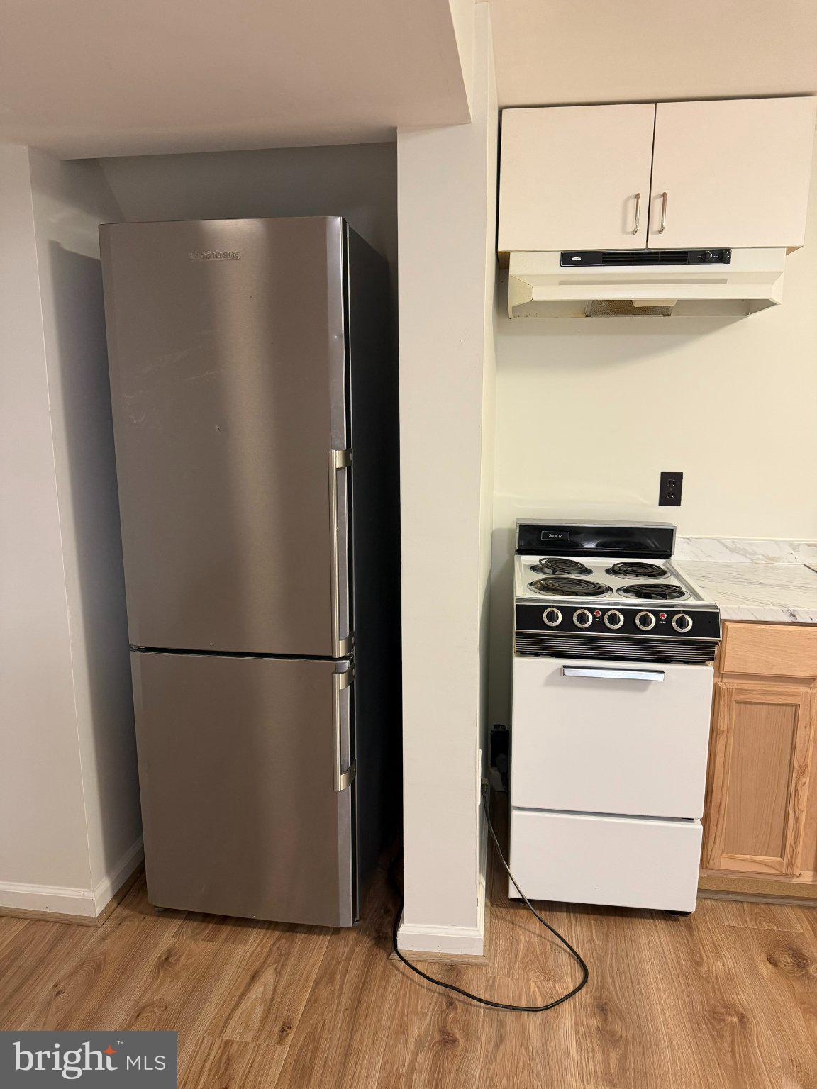 1009 Broadmore Circle Silver Spring, MD 20904 - Photo 6 of 46 Modern kitchen appliances in harmony.