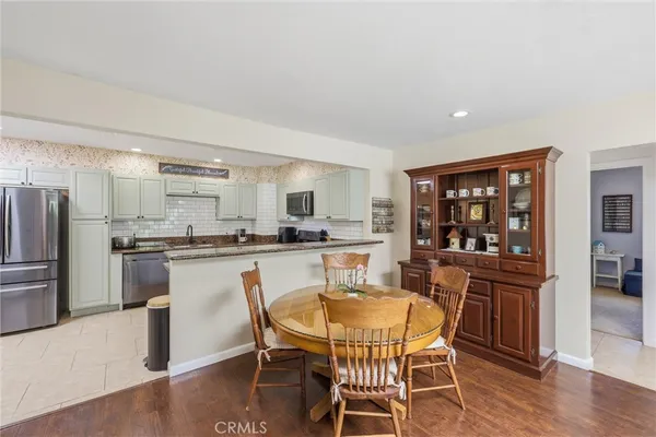 $700,000 | 11 E Crescent, Redlands, CA 92373