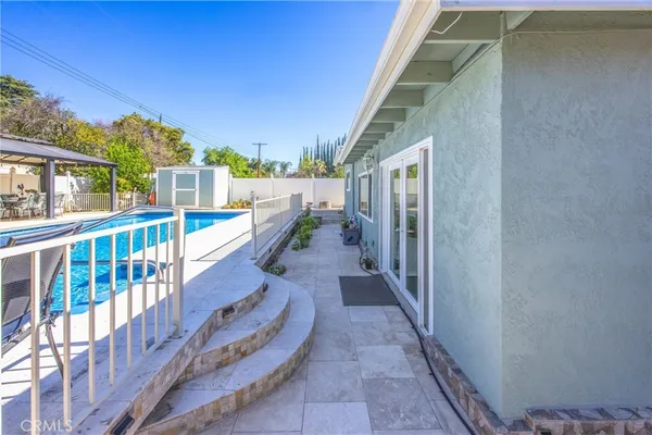$700,000 | 11 E Crescent, Redlands, CA 92373