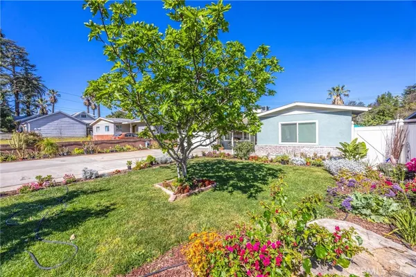 $700,000 | 11 E Crescent, Redlands, CA 92373