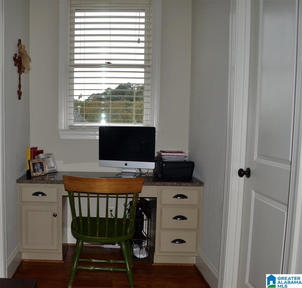 531 Greenbrier Way Birmingham, AL 35244 - Photo 14 of 49