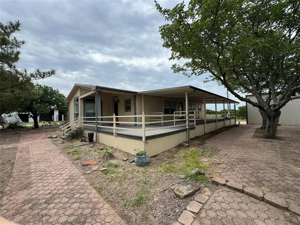 $2,295 | 197 Private Road 4652, Rhome, TX 76078