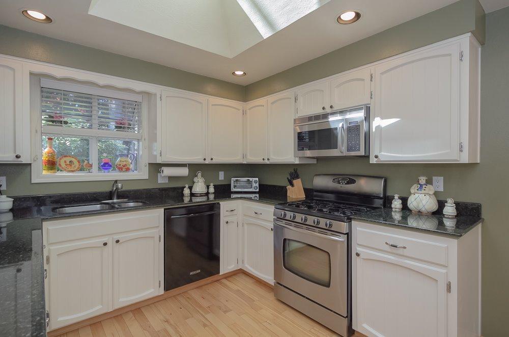 585 Pierce Road Medford, OR 97504 - Photo 13 of 35 Additional Photo