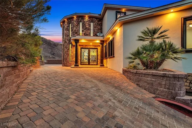 $2,594,900 | 503 Aaron Way, Boulder City, NV 89005