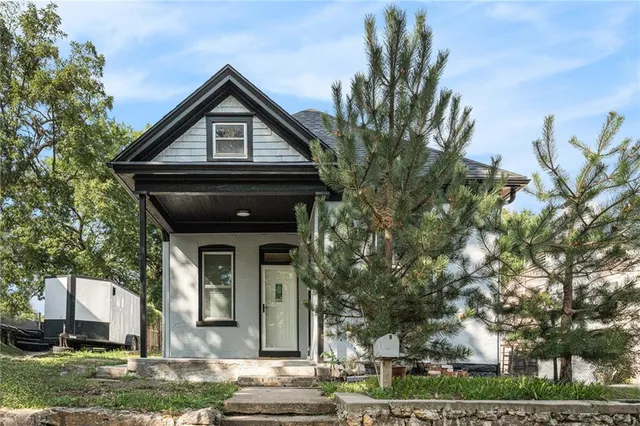 $184,900 | 524 Colorado Avenue, Kansas City, MO 64124