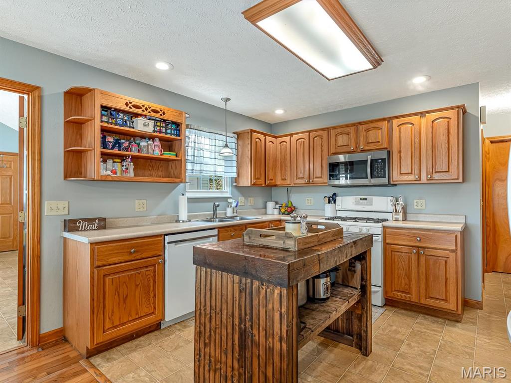 6145 Blackjack Road Oakdale, IL 62268 - Photo 9 of 39 Gallery Image 9