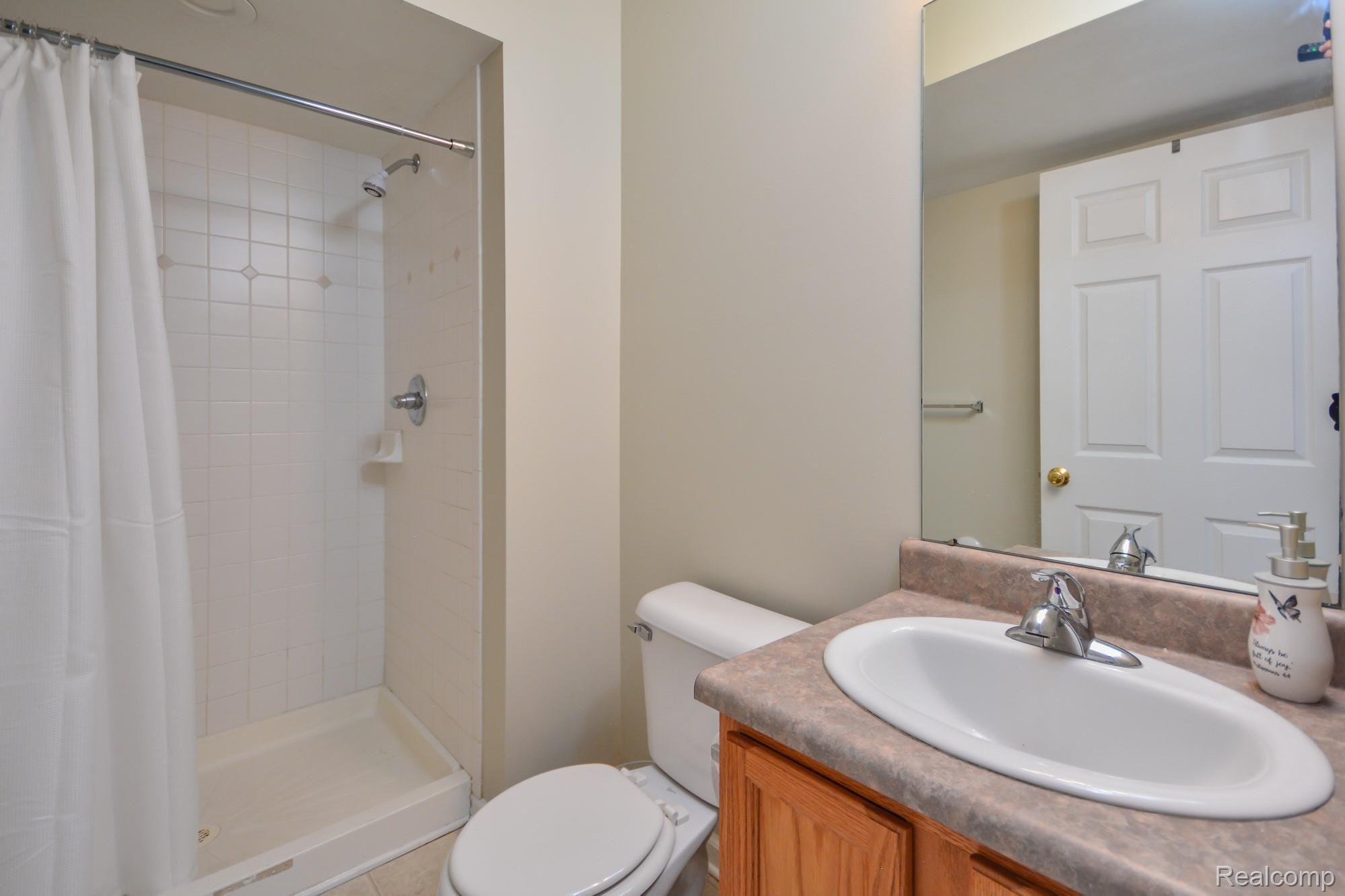 22684 Goddard Road Taylor, MI 48180 - Photo 9 of 19 DSC_4995.jpg