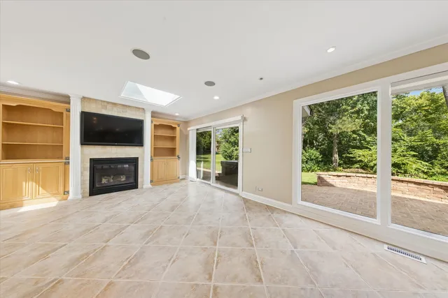 $625,000 | 1136 Barneswood Drive, Downers Grove, IL 60515