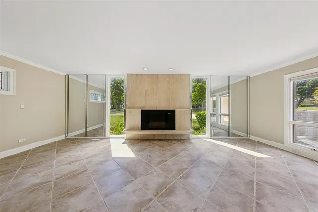 $625,000 | 1136 Barneswood Drive, Downers Grove, IL 60515