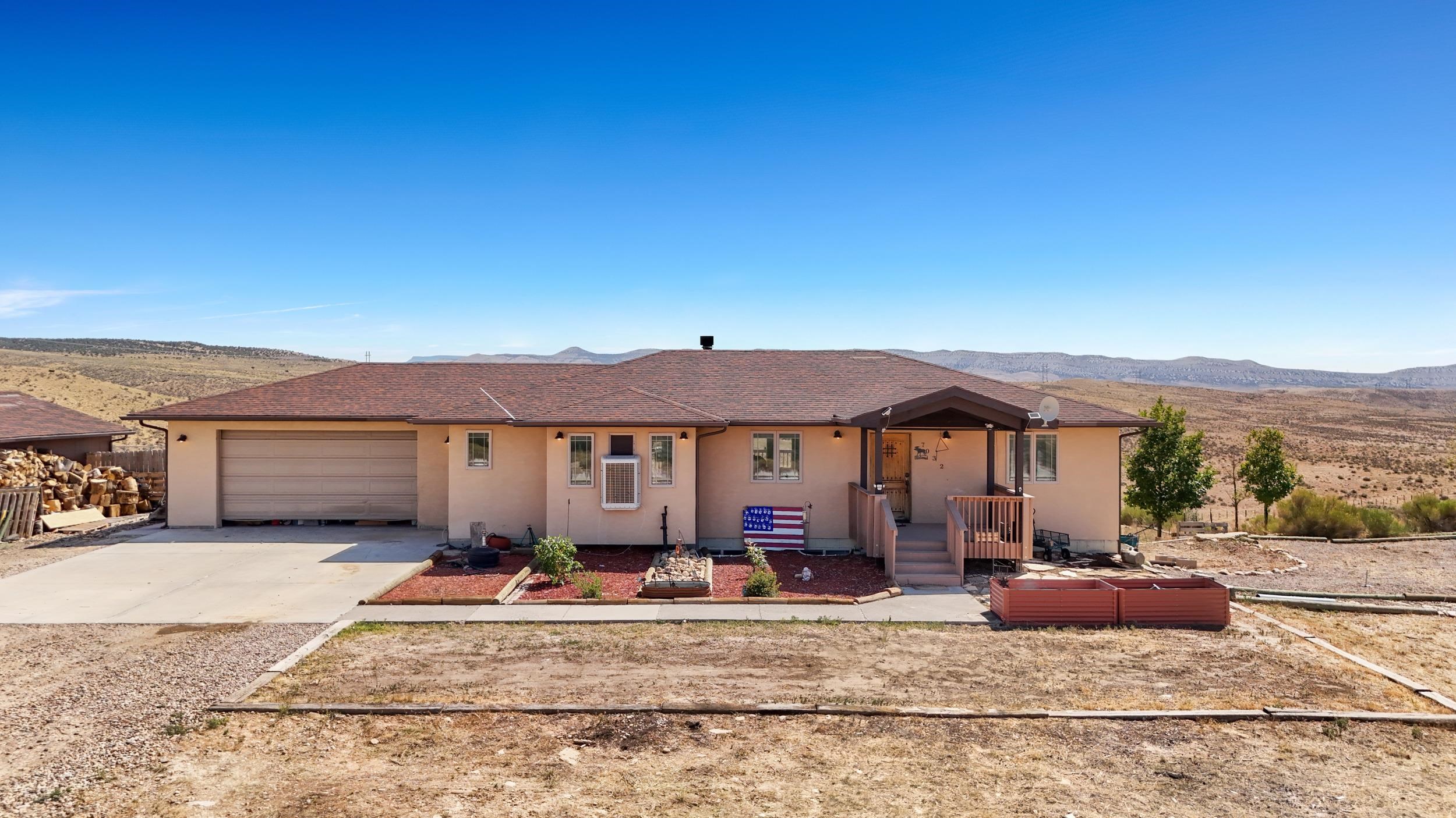 7032 County Road 2 Rangely, CO 81648 - Photo 3 of 32