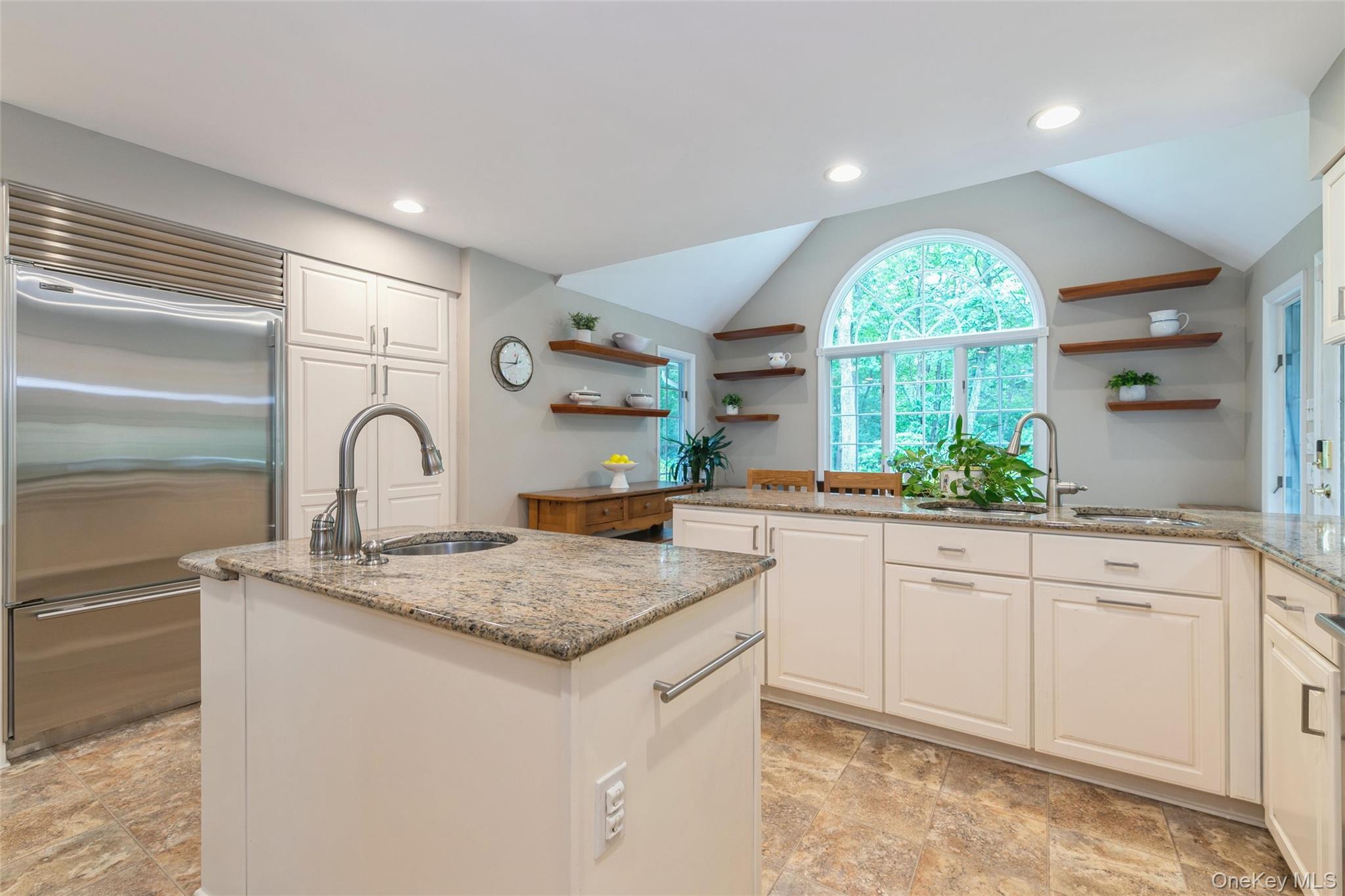 63 West Meadow Road East Setauket, NY 11733 - Photo 8 of 46