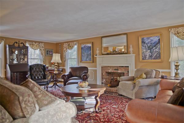 22 Balmoral Road Boxford, MA 01921 - Photo 8 of 25