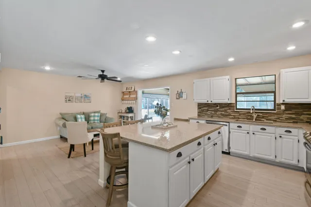 $5,950 | 15739 75th Way North, Palm Beach Gardens, FL 33418