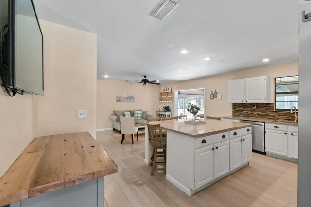 $5,950 | 15739 75th Way North, Palm Beach Gardens, FL 33418