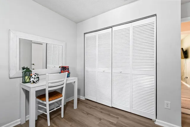 $5,950 | 15739 75th Way North, Palm Beach Gardens, FL 33418