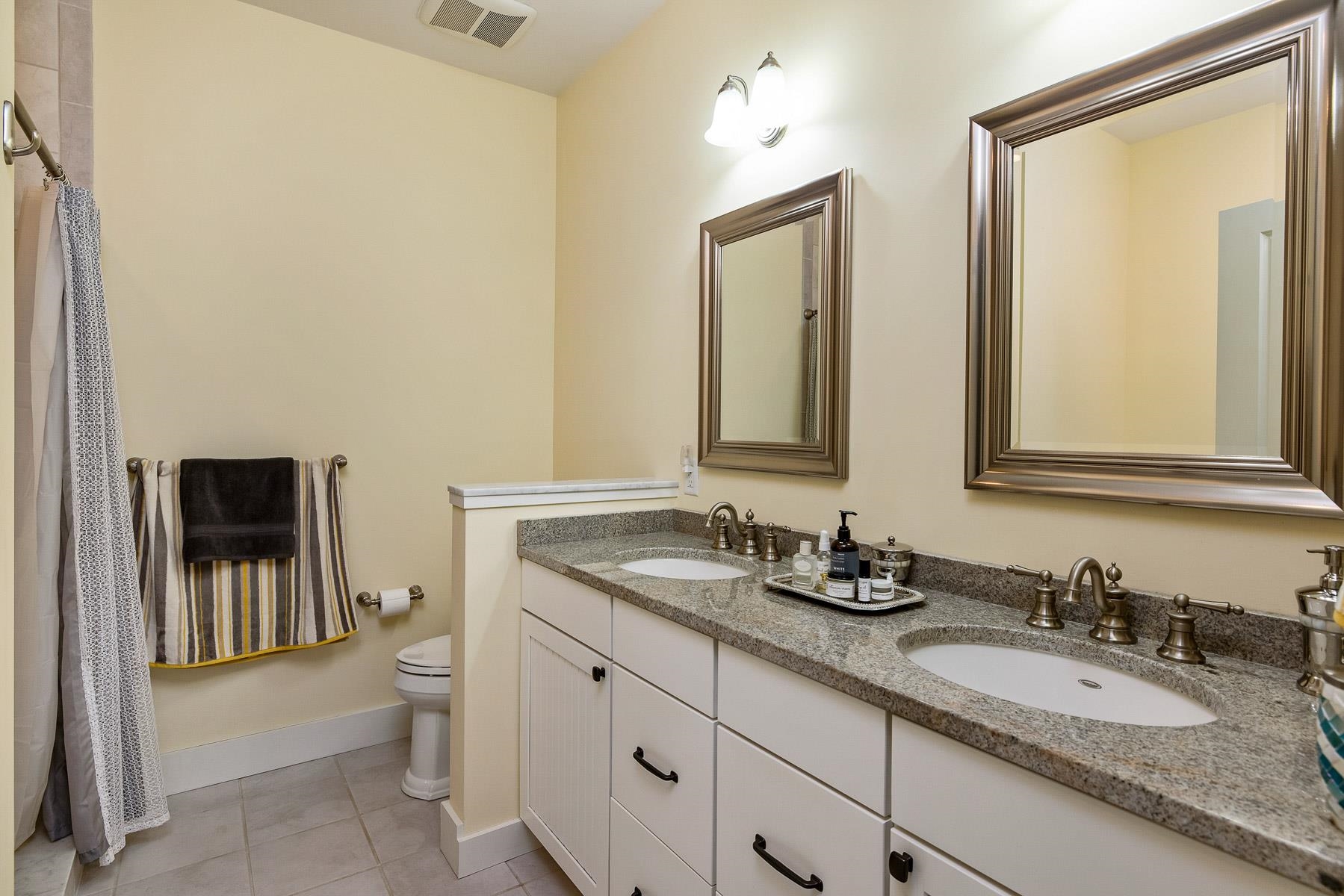 34 Winnicut Road, Unit 1 North Hampton, NH 03862 - Photo 17 of 40