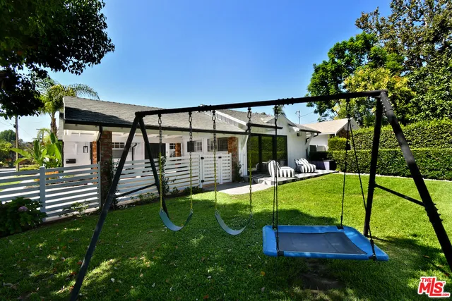 $9,500 | 12614 Morrison Street, Valley Village, CA 91607