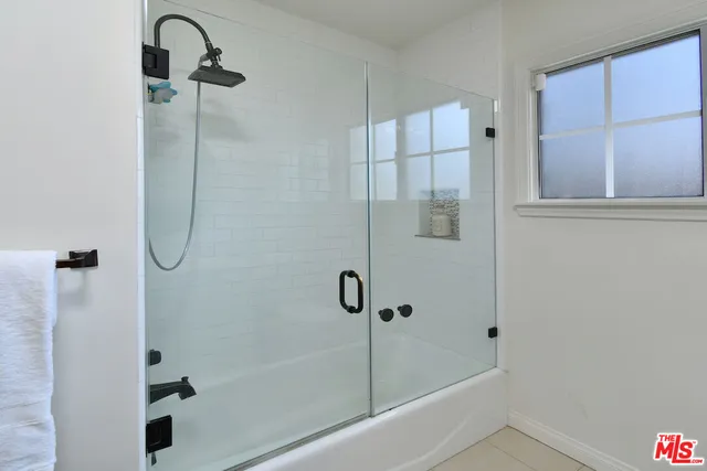 $9,500 | 12614 Morrison Street, Valley Village, CA 91607