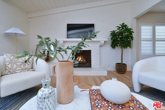 $9,500 | 12614 Morrison Street, Valley Village, CA 91607