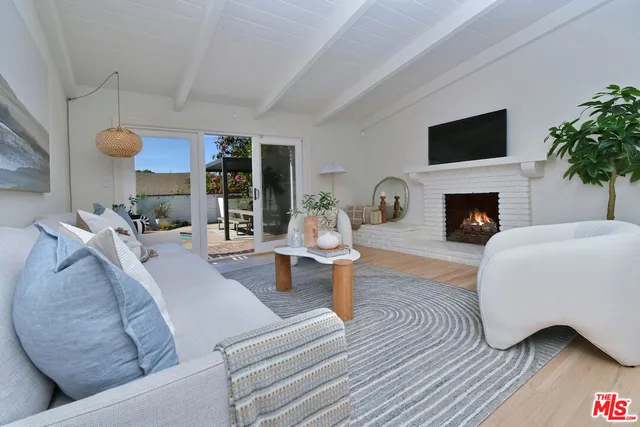 $9,500 | 12614 Morrison Street, Valley Village, CA 91607