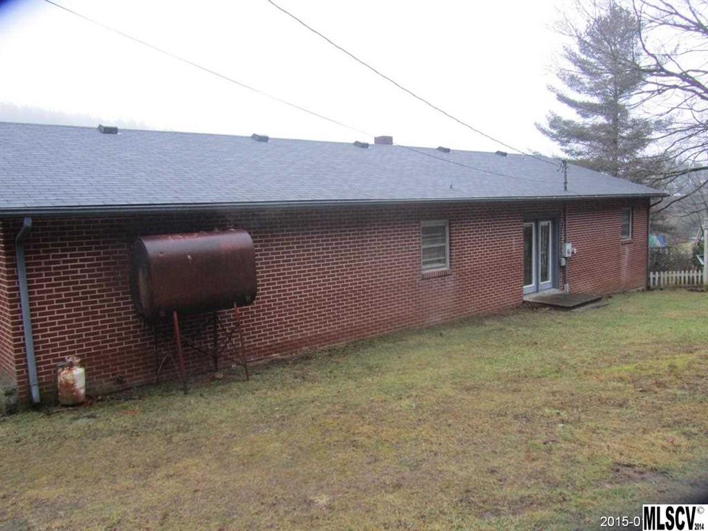 141 Edsel Lane Boone, NC 28607 - Photo 3 of 12 Gallery Image 3