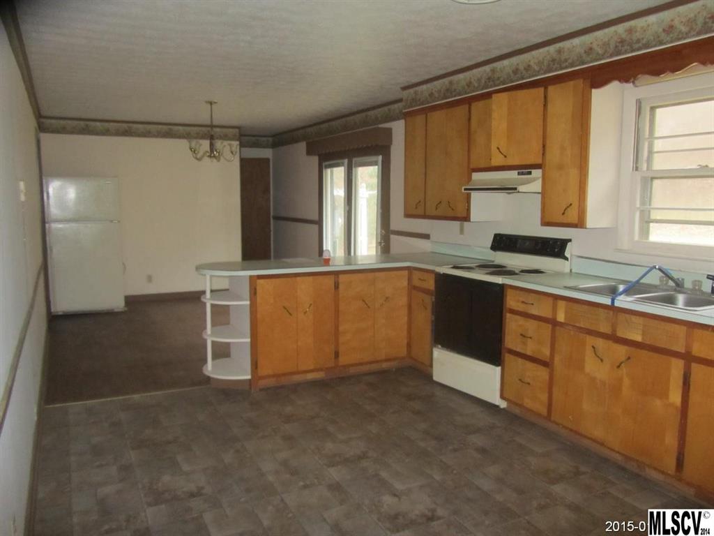 141 Edsel Lane Boone, NC 28607 - Photo 5 of 12 Gallery Image 5