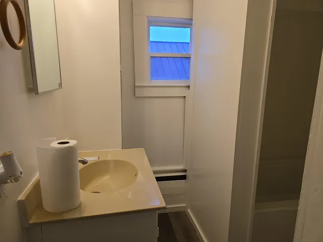 $1,675 | 220 Main Street, Claremont, NH 03743