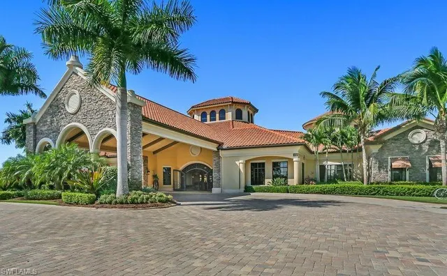 a view of lobby with pathway