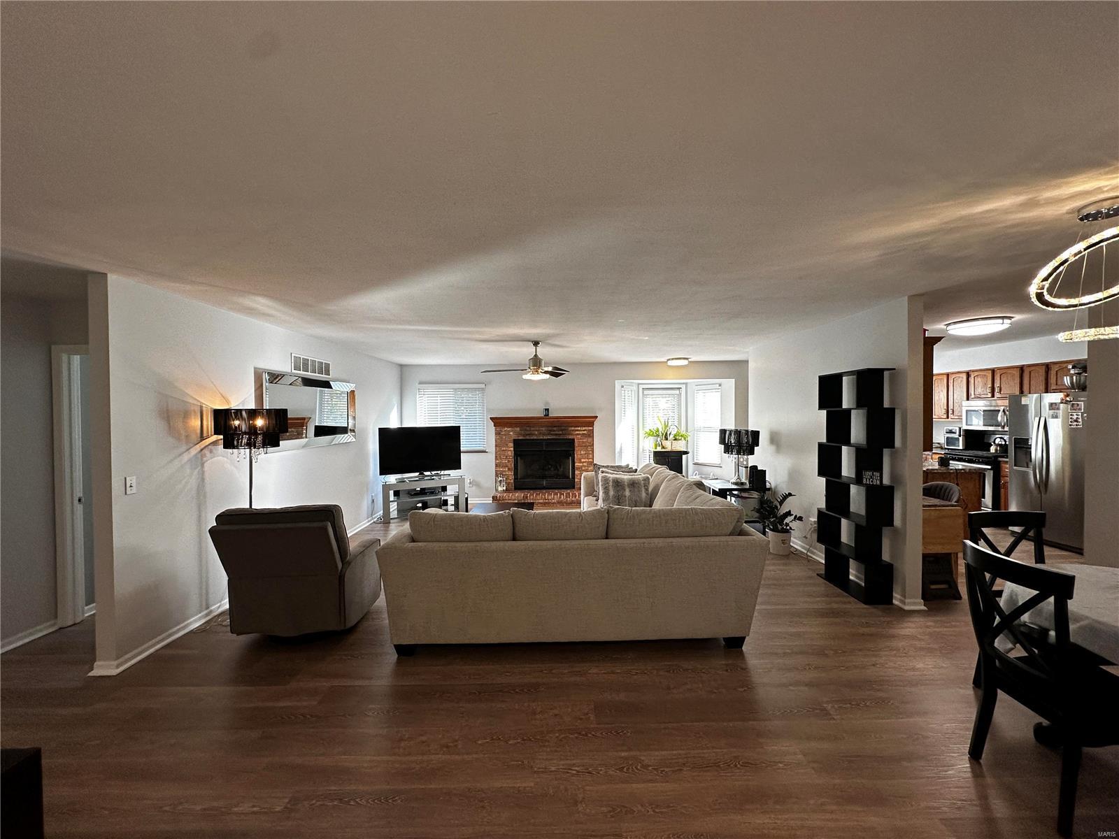 89 Hillside Meadows St. Charles, MO 63303 - Photo 3 of 26