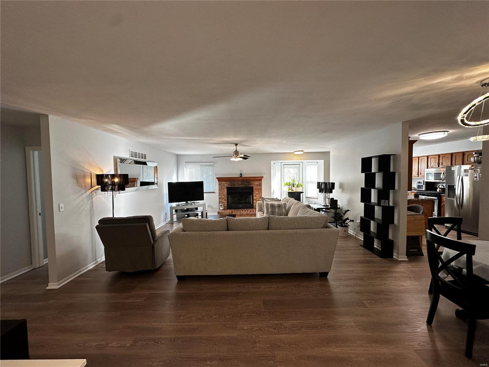 89 Hillside Meadows St. Charles, MO 63303 - Photo 4 of 26