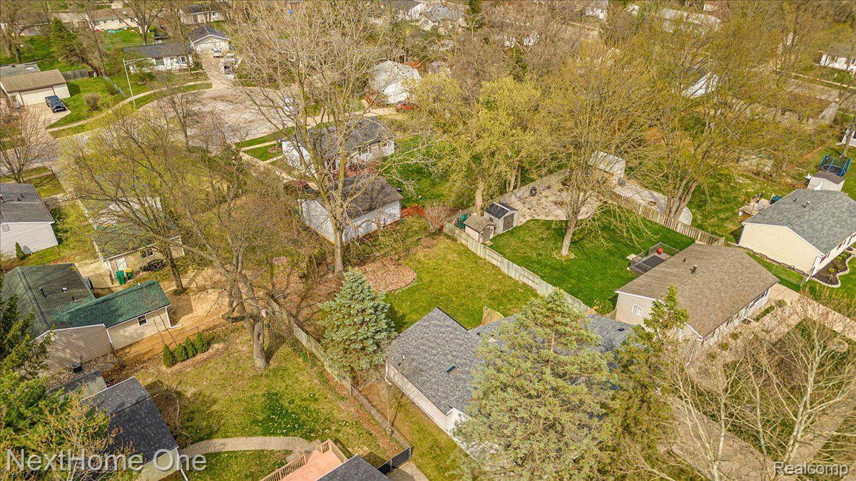 742 Glenwyth Road Brighton, MI 48116 - Photo 37 of 42 Gallery Image 37