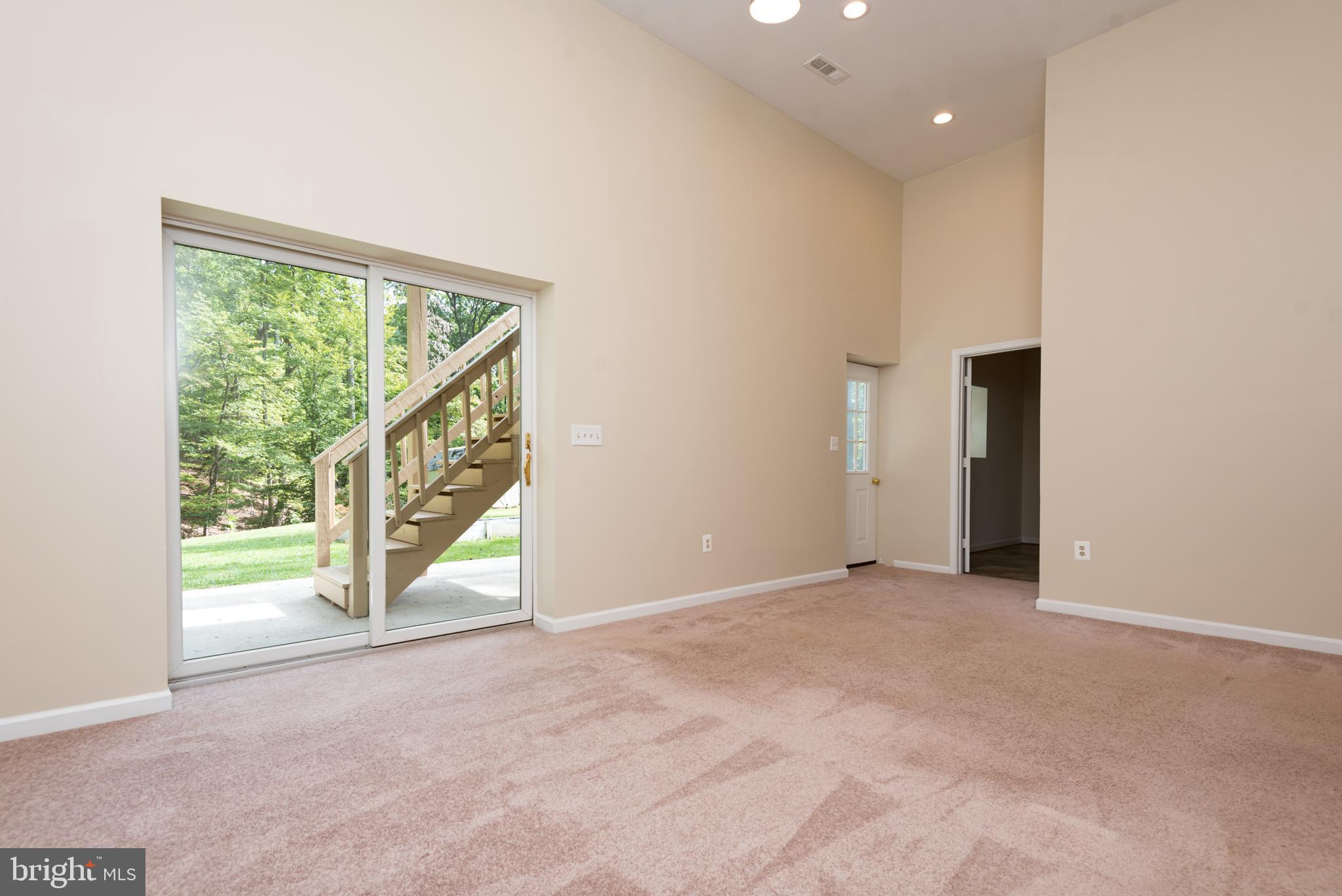 5406 Mountain Road Broad Run, VA 20137 - Photo 30 of 54 Master Suite