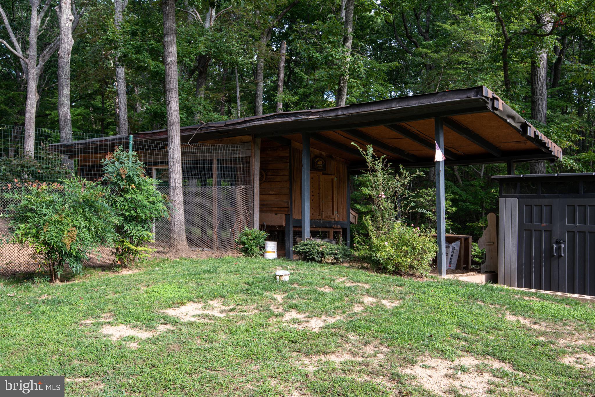 5406 Mountain Road Broad Run, VA 20137 - Photo 40 of 54 Nicely Built Coop can be used for Chickens or Pets