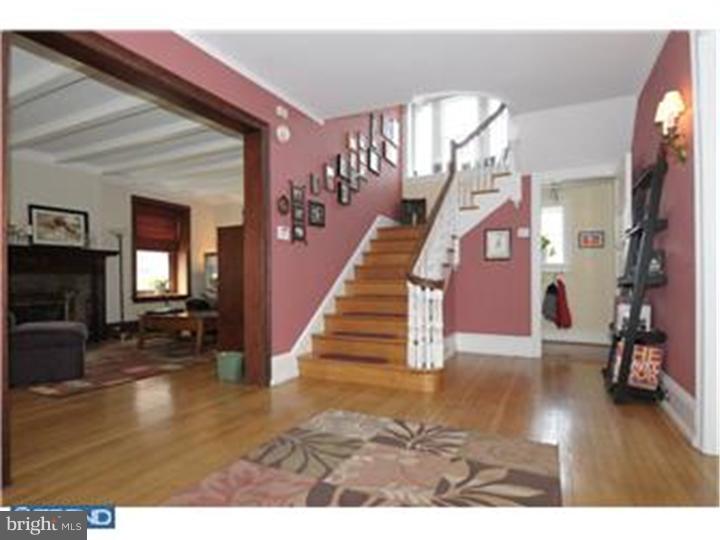 6355 Drexel Road Philadelphia, PA 19151 - Photo 3 of 25 Foyer