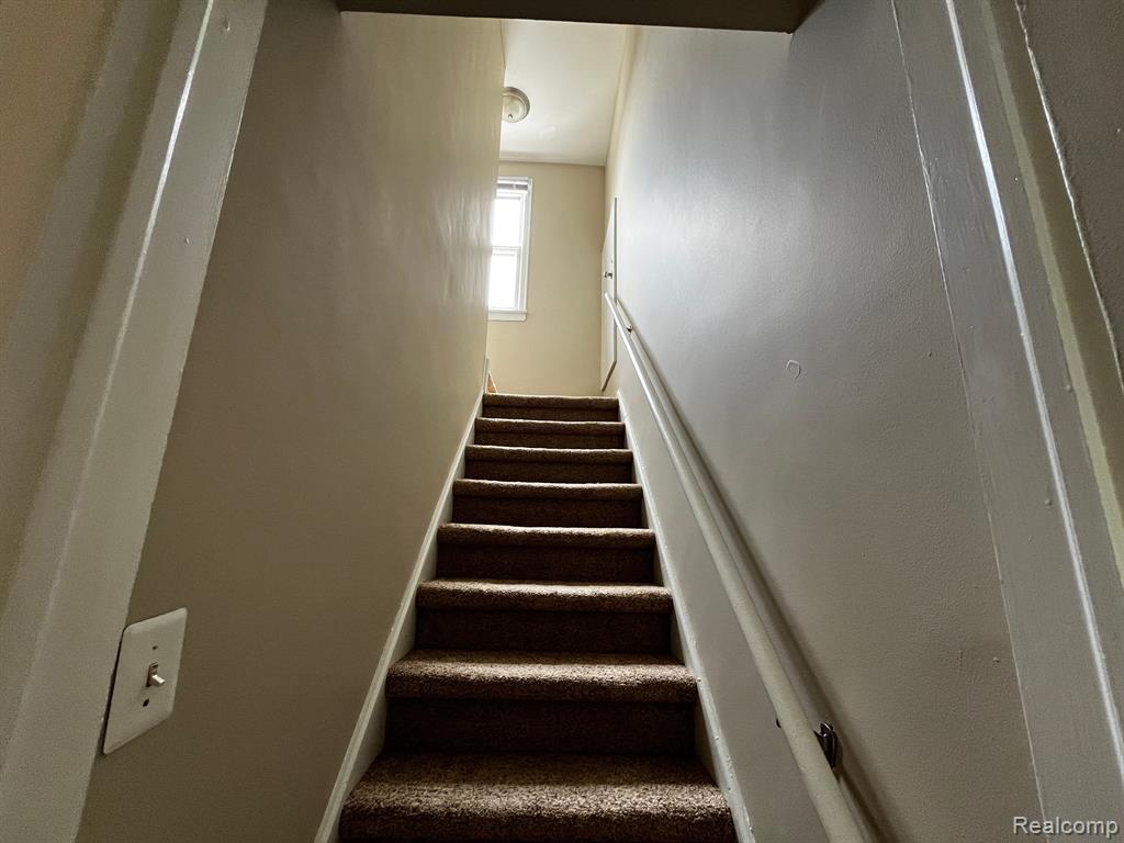 6734 Rosedale Boulevard Allen Park, MI 48101 - Photo 16 of 26